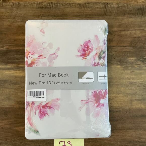 MacBook Pro 13” 2016-2020 pink floral design hardshell case - Picture 3 of 3